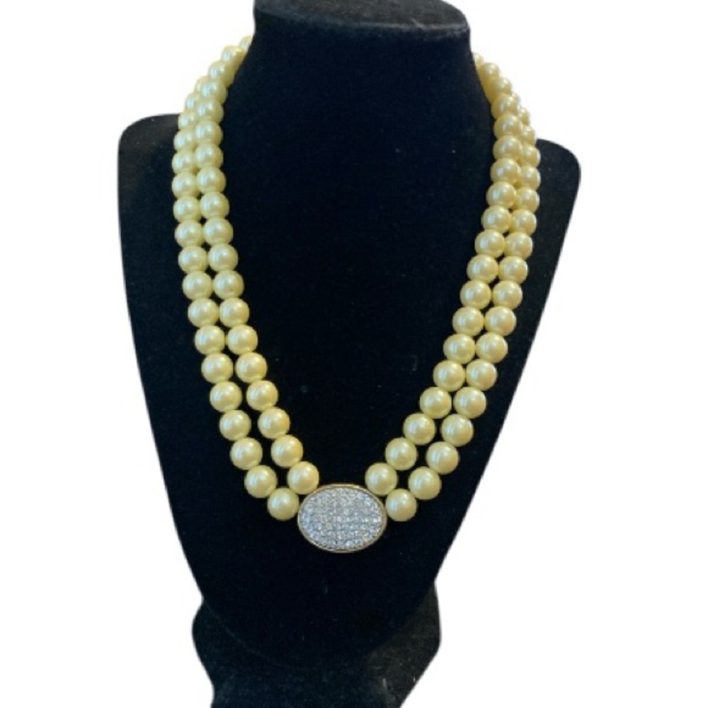 Vintage Avon President's Club Double-strand Faux Pearl Necklace Pendant